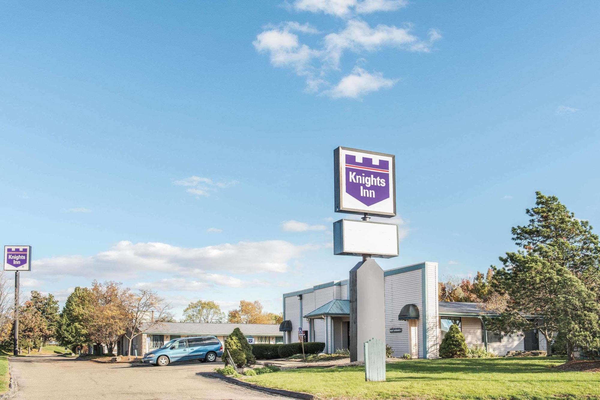 Knights Inn Кантон Экстерьер фото